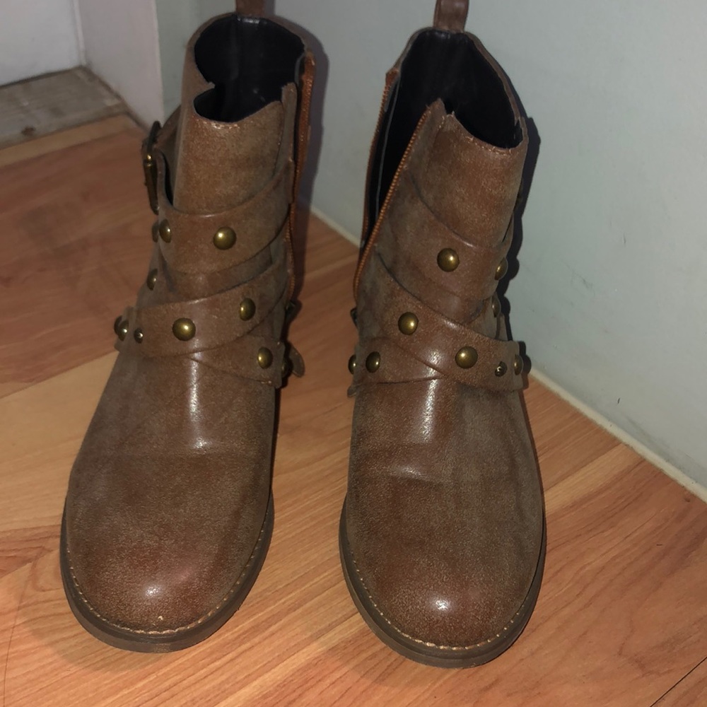 Guess boots